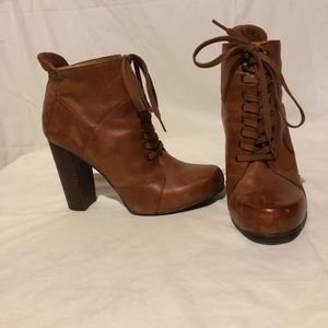 NINE WEST brown leather heeled ankle boot